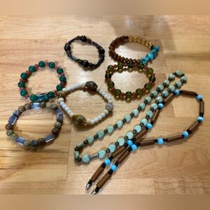 Lot of 8 Beaded Bracelet and Necklace Jewelry